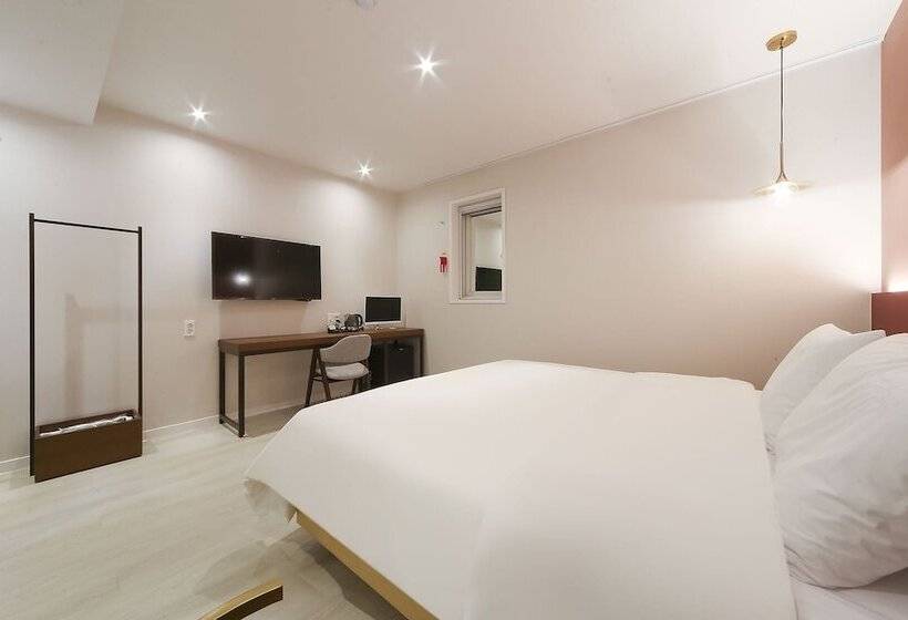 Мотель Busan Daeyeondong Hotel Bosco