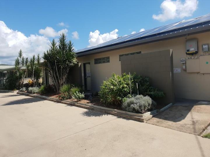 汽车旅馆  Carmila Caravan Park & Cabins