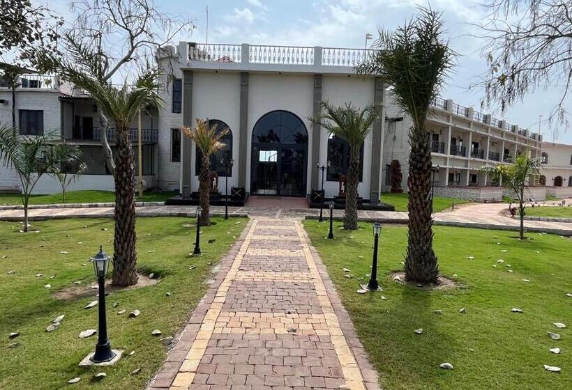 Narwar Lakefront Resort