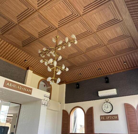 Narwar Lakefront Resort