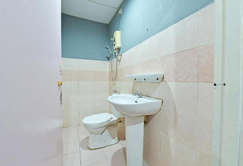 Oyo 90846 Hotel Akasia