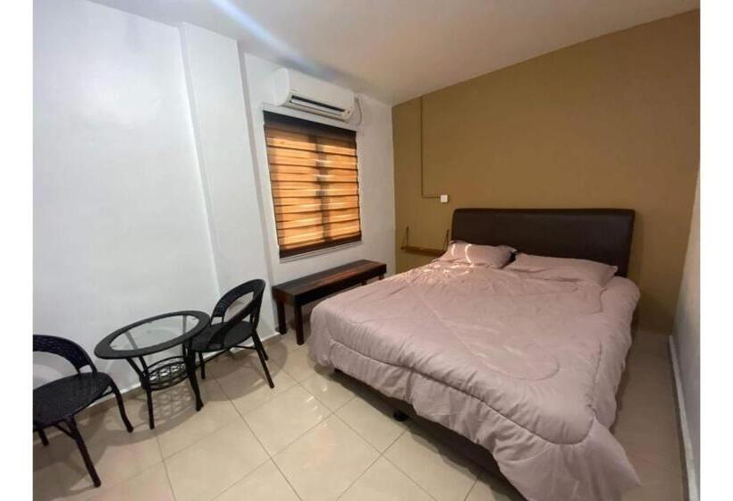 Oyo 90857 Hotel Kong Jing