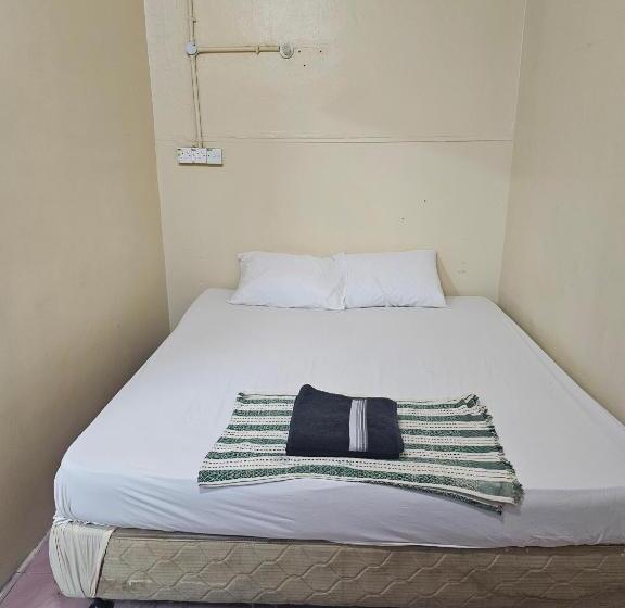 Oyo 90867 Hotel Bintang Inns