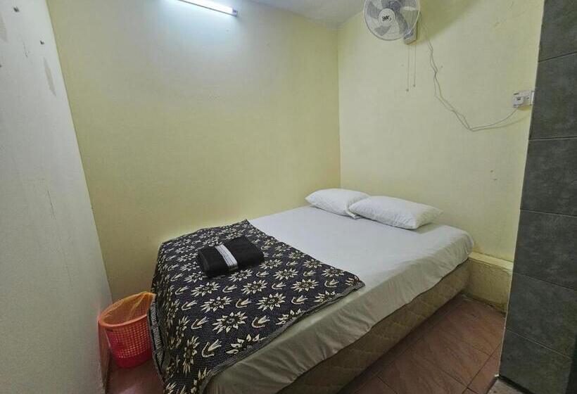 Oyo 90867 Hotel Bintang Inns