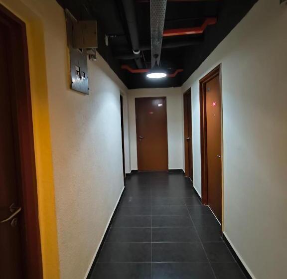 Oyo 90895 Hotel Ikia