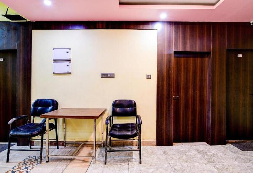 Oyo Flagship Hotel Mahal