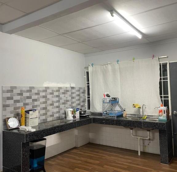 פנסיון Adeela Homestay @ Bandar Kuantan