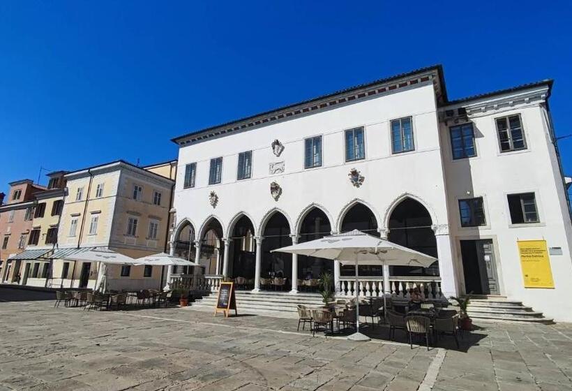 پانسیون Altana Rooms