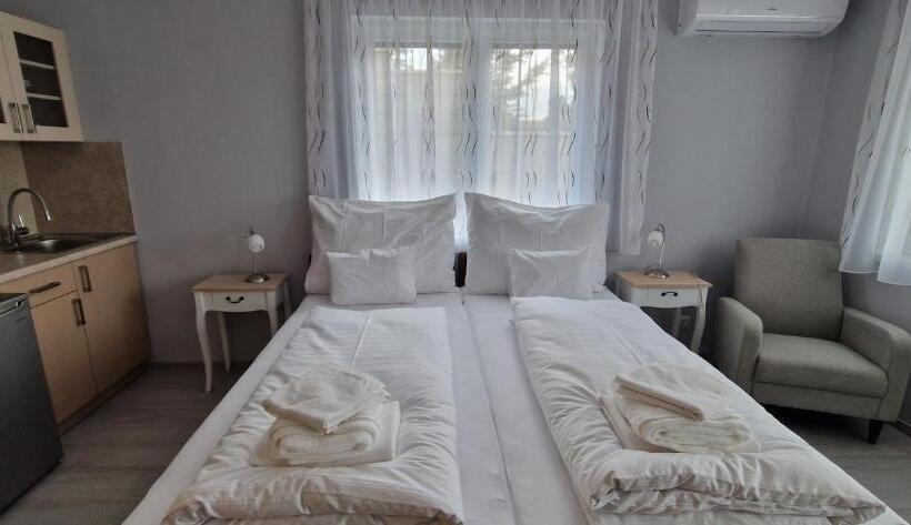 Пансион Anton Apartmanház