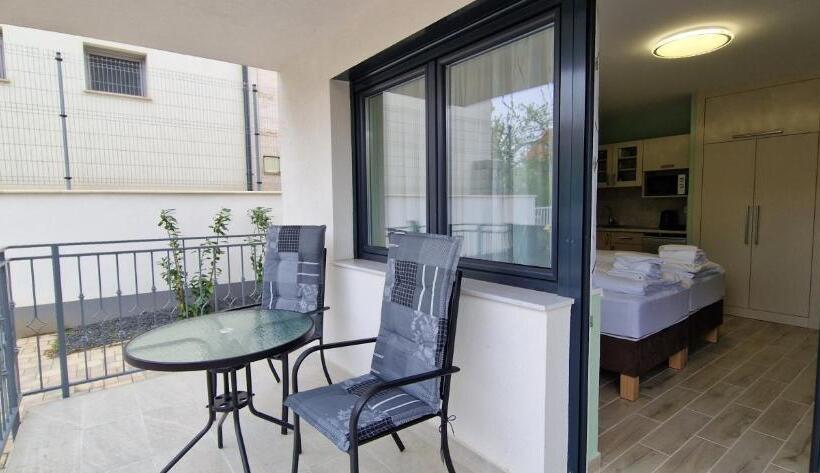 Пансион Anton Apartmanház