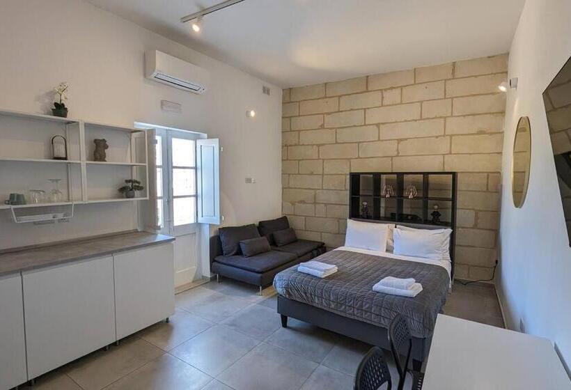 پانسیون Casa Cospicua Knight Residency