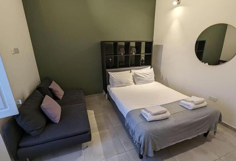 پانسیون Casa Cospicua Knight Residency