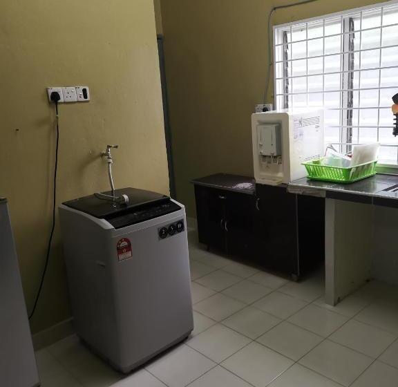 بنسيون Desa Kemboja Homestay