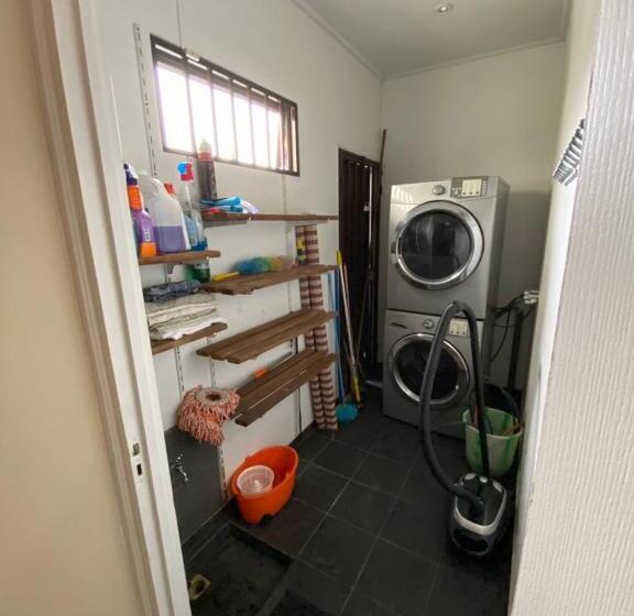 پانسیون Elementz Villa