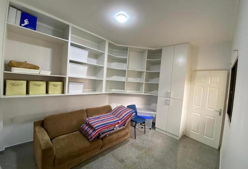 پانسیون Elementz Villa