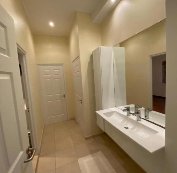 پانسیون Elementz Villa