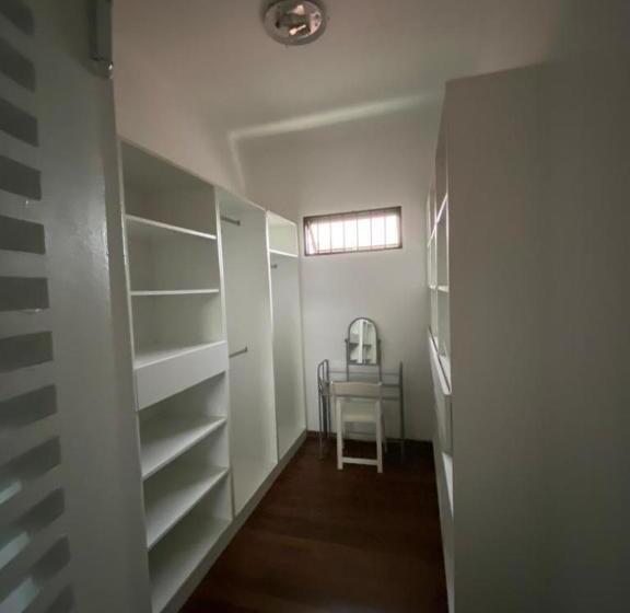 پانسیون Elementz Villa