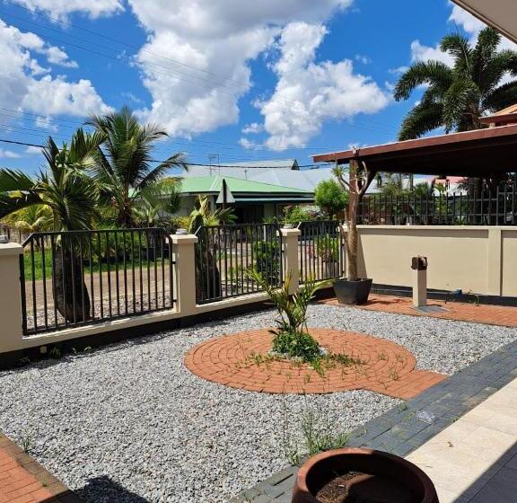 پانسیون Elementz Villa