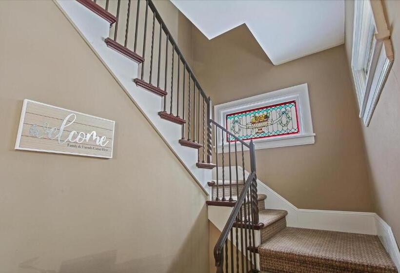 پانسیون Greenridge Getaway:near Universities & Attractions