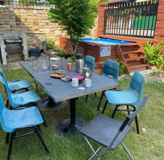 Пансион Guesthouse Khatib