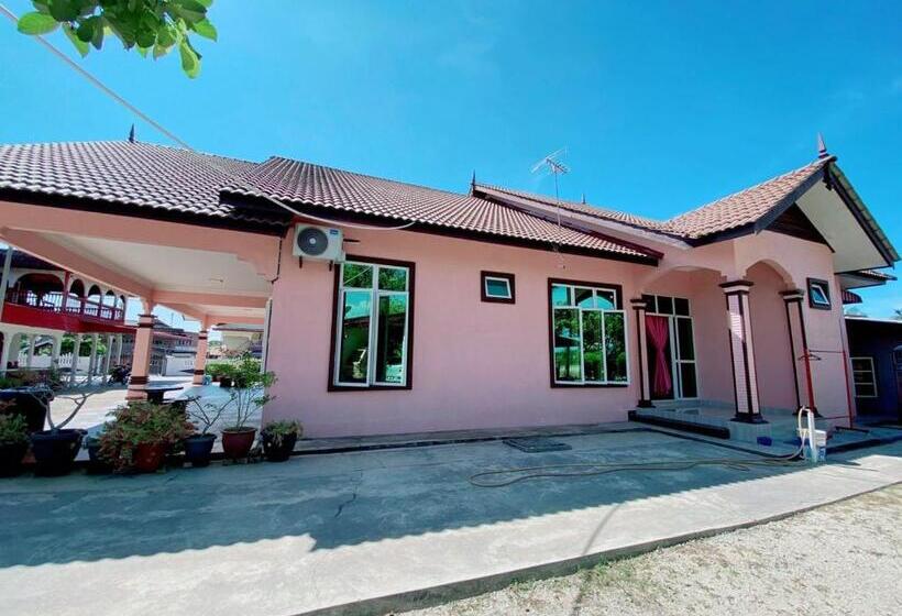 بنسيون Roomstay Hellokitty House