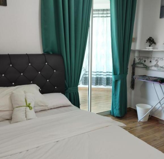 פנסיון Inap Idaman 7 5 Pax 2 Queen Plus 1 Sofa Bed