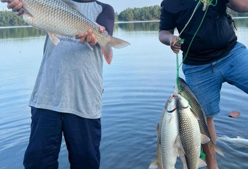 Pension Jane And Hari Lakehouse