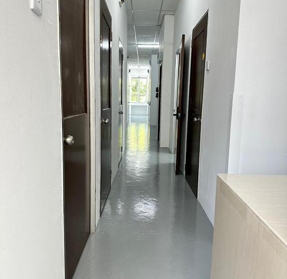 Pension Jiaxin Dormitory Setia Indah 家馨青年旅宿