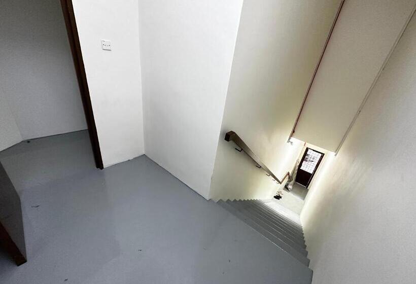 膳宿费 Jiaxin Dormitory Setia Indah 家馨青年旅宿