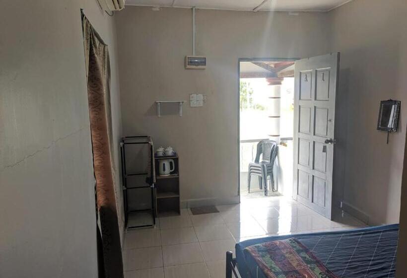 פנסיון Mersing Chalet Teluk Sisek