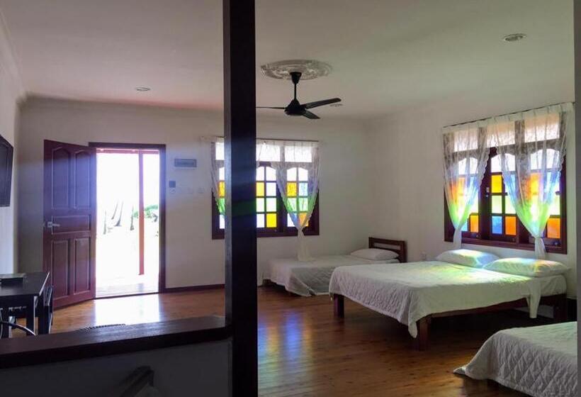 Пансион Millbrook House Terengganu