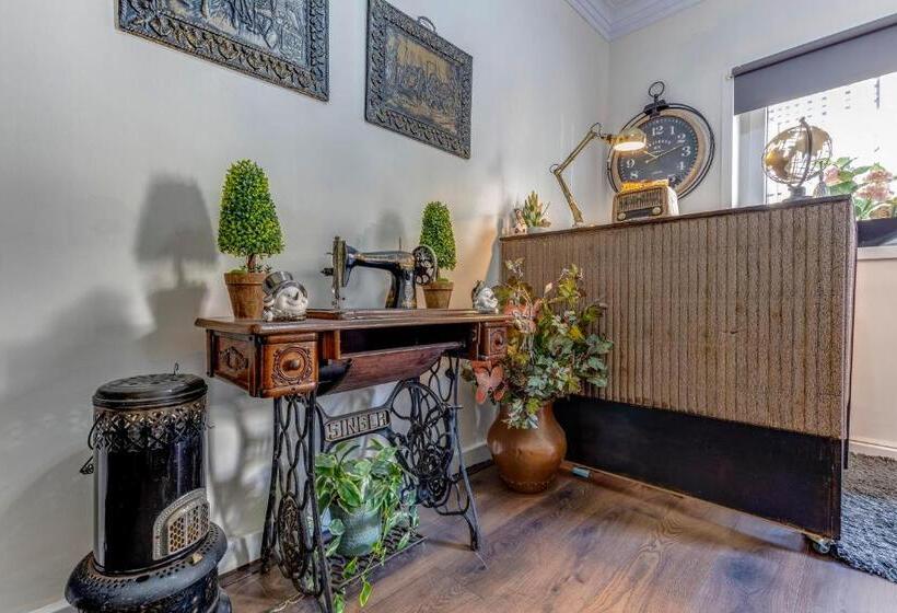 پانسیون Quiet View Rooms