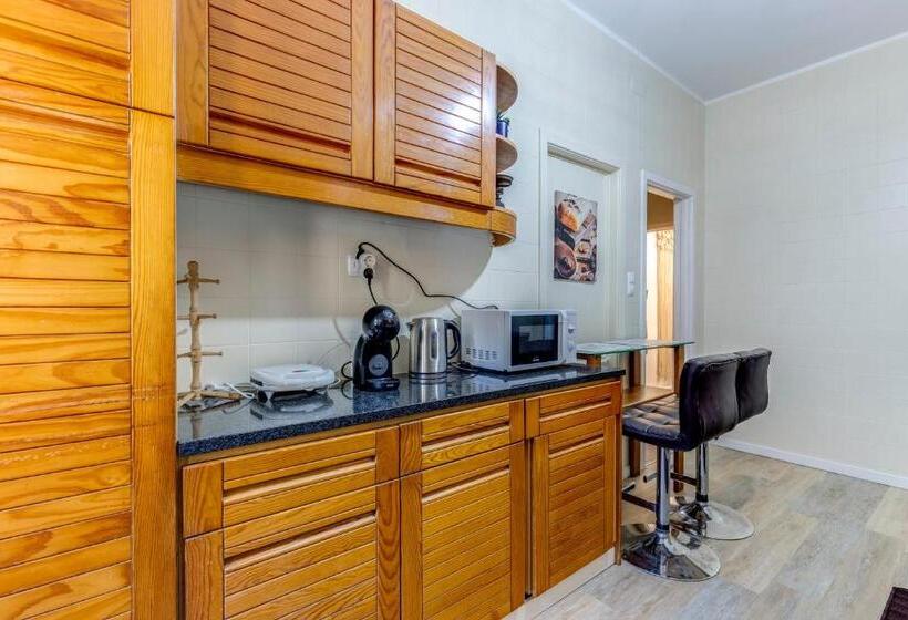 پانسیون Quiet View Rooms