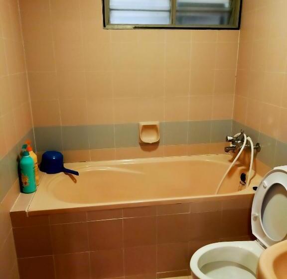 펜션 R2l5y Room 1 With Balcony And Bathroom