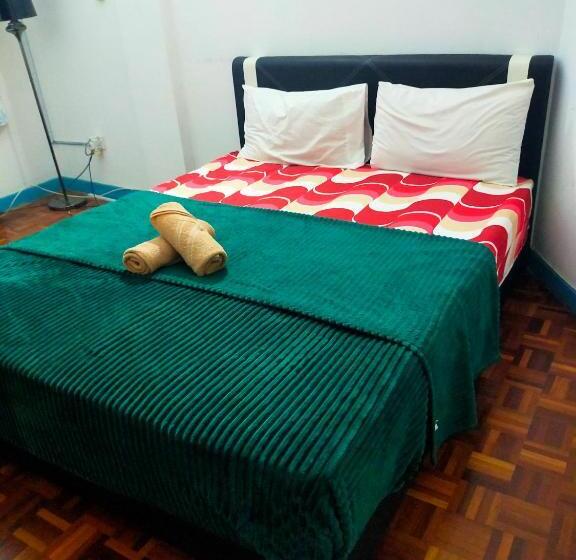 بنسيون R2l5y Room 3 With Aircond + Tv