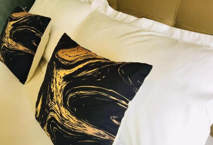 膳宿费 Rumah Tamu Tepi Pantai