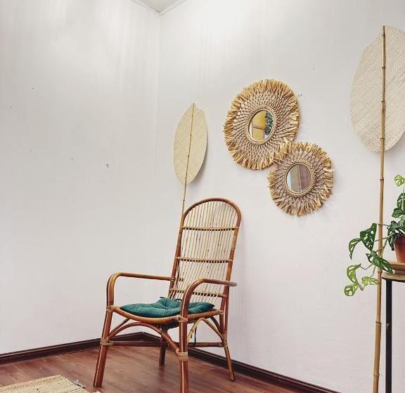 ペンション The Classy Romaakar