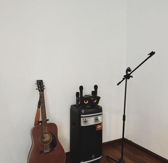 ペンション The Classy Romaakar