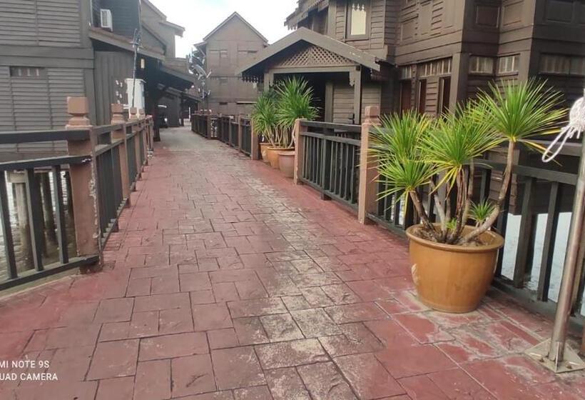 بنسيون Villa Dalam Laut 538