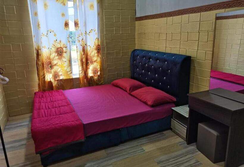 بنسيون Villa Hajah Rugayah