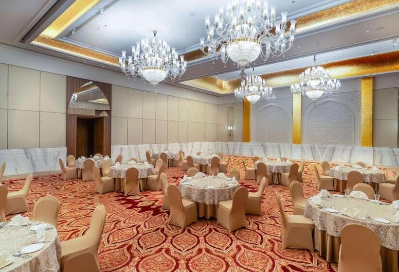 Radisson Collection Hotel & Spa, Riverfront Srinagar