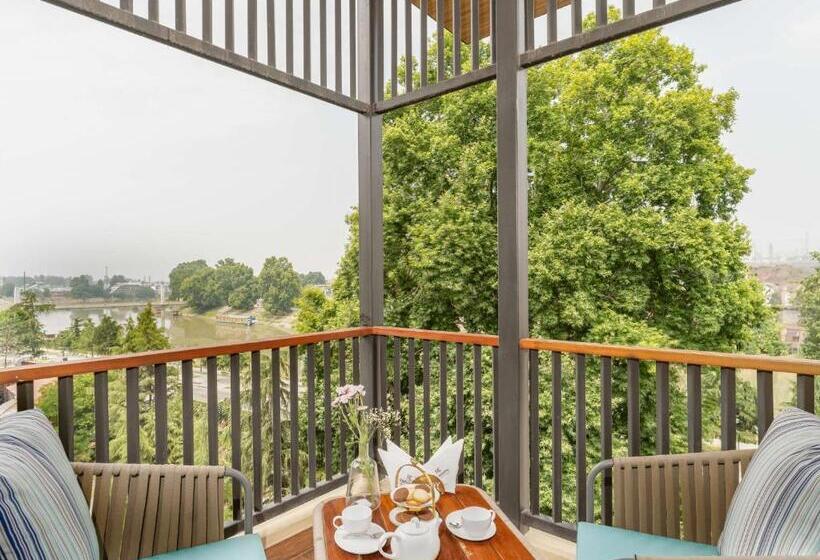 Radisson Collection Hotel & Spa, Riverfront Srinagar