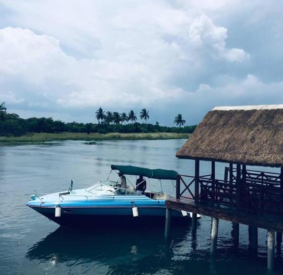 リゾートホテル Royal Riverside Lodge