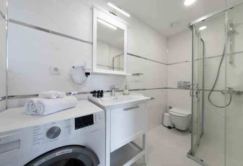 Stella Stays Istanbul Etiler