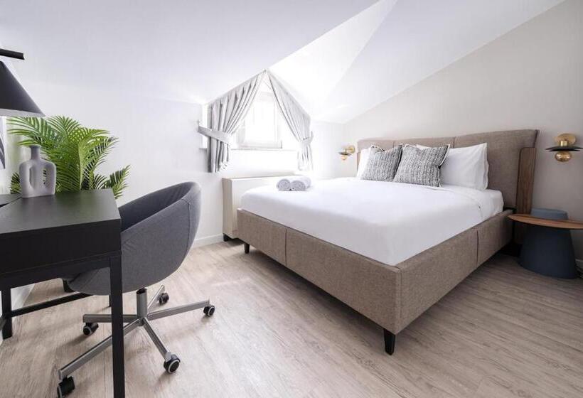 Stella Stays Istanbul Etiler