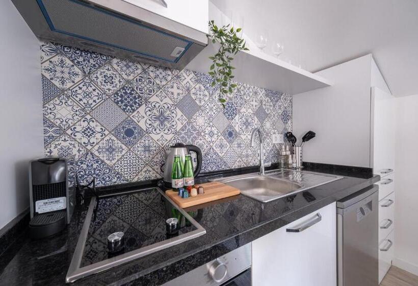 Stella Stays Istanbul Etiler