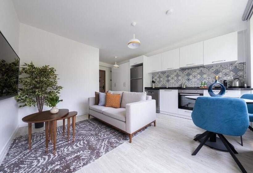 Stella Stays Istanbul Etiler