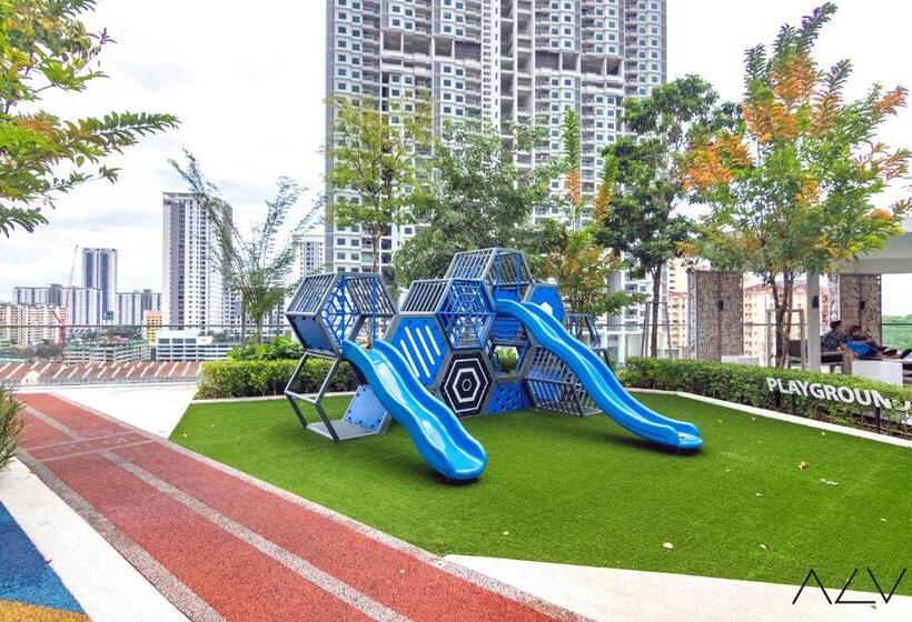 Urban Suites, Autograph Collection By Stellar Alv