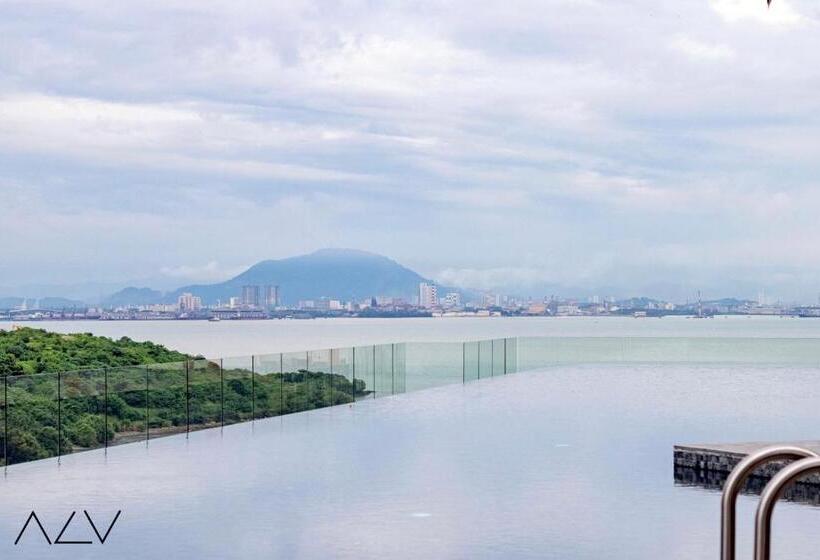 Urban Suites, Autograph Collection By Stellar Alv