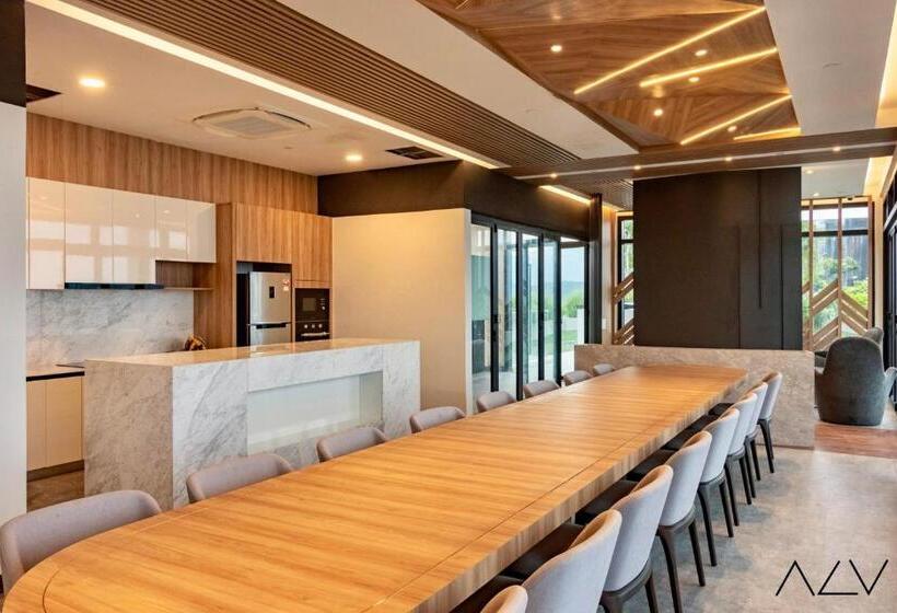 Urban Suites, Classic Collection By Stellar Alv